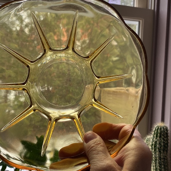 Vintage Anchor Hocking Amber Glass bowl - Picture 9 of 9